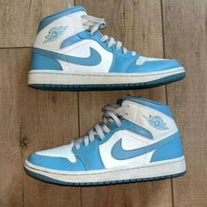 AIR JORDAN 1 MID UNIVERSITY BLUE Sneakers Women's size 11 Men's 9.5